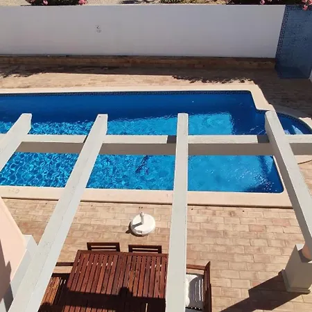 Casa Golfinho, Вілла *