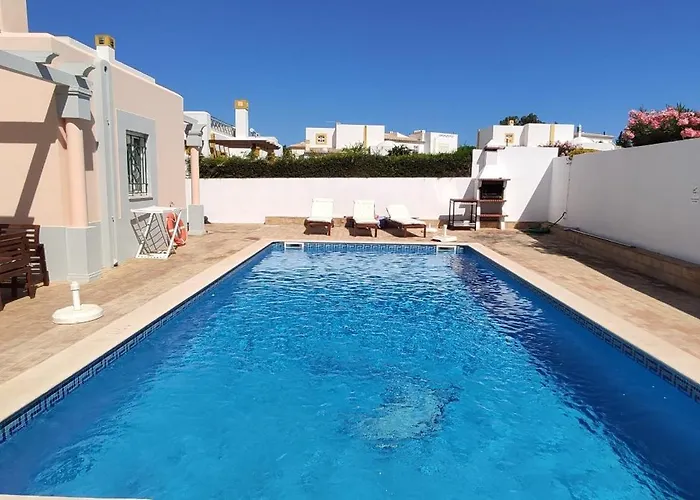 빌라 Casa Golfinho, *