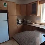 Casa Golfinho, Villa *