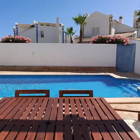 Villa Casa Golfinho, *